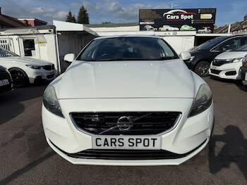Used Volvo V40 2015 for sale - 79774398: Photo