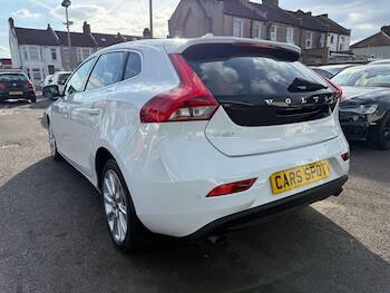 Used Volvo V40 2015 for sale - 79774398: Photo