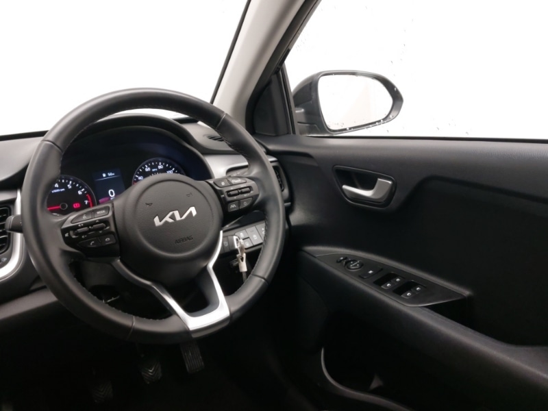 Used Kia Stonic 2023 for sale - 77499979: Photo 11