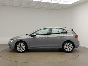 Used Volkswagen Golf 2024 for sale - 76435173: Photo