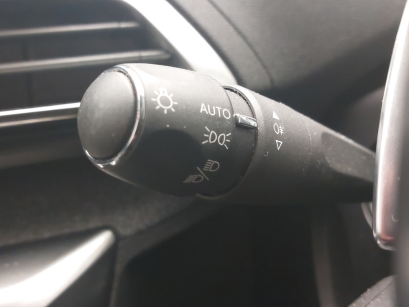 Used Peugeot 5008 2022 for sale - 77228647: Photo 15