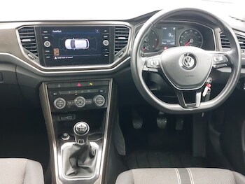 Used Volkswagen T-Roc 2019 for sale - 78431952: Photo