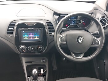 Used Renault Captur 2017 for sale - 77760931: Photo