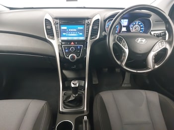 Used Hyundai i30 2016 for sale - 79339318: Photo