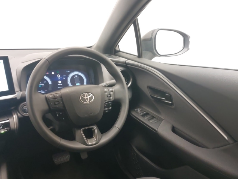 Used Toyota C-HR 2024 for sale - 76925070: Photo 11