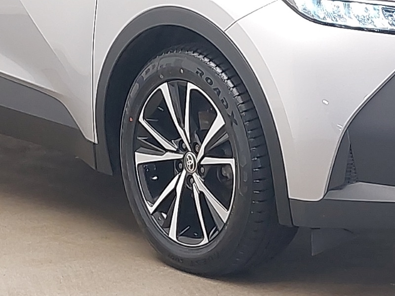 Used Toyota C-HR 2024 for sale - 76925070: Photo 9