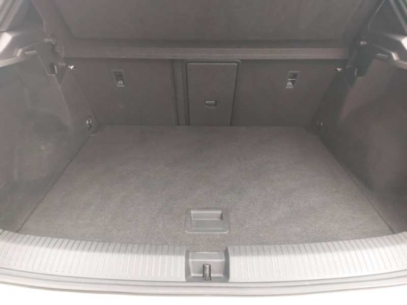 Used Volkswagen T-Roc 2022 for sale - 76619002: Photo 8