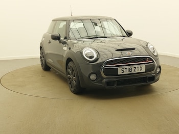 Used MINI Hatch 2018 for sale - 77651778: Photo