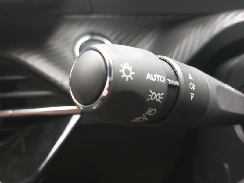 Used Peugeot 2008 2024 for sale - 76683595: Photo 16