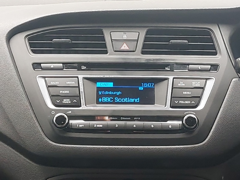 Used Hyundai i20 2017 for sale - 76749099: Photo 10