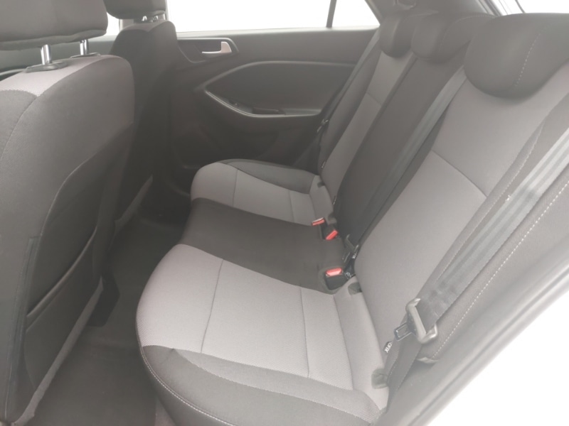 Used Hyundai i20 2017 for sale - 76749099: Photo 6