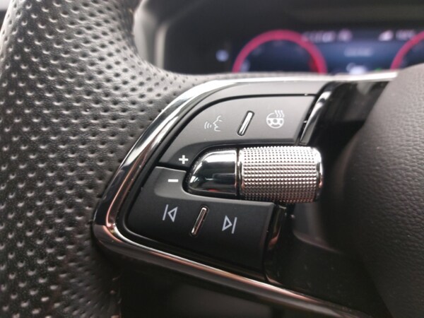 Used Skoda Karoq 2024 for sale - 74847796: Photo 14