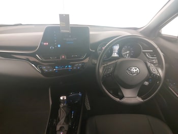 Used Toyota C-HR 2023 for sale - 78916630: Photo