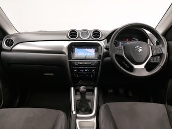 Used Suzuki Vitara 2017 for sale - 77130004: Photo