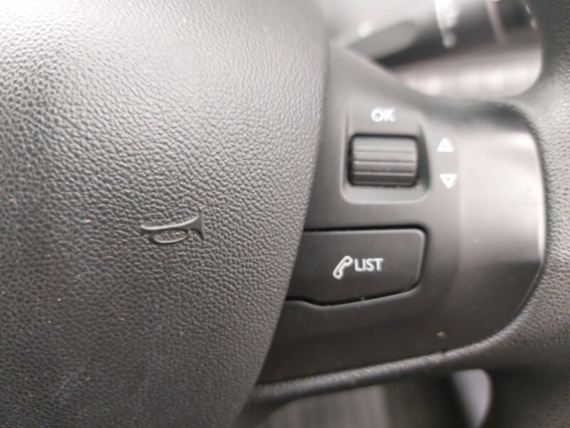 Used Peugeot 208 2015 for sale - 78147110: Photo 14