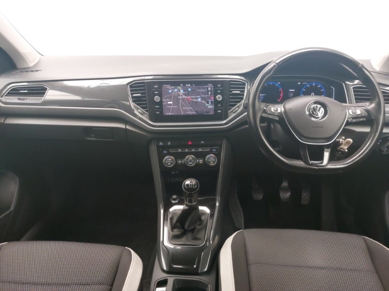 Used Volkswagen T-Roc 2018 for sale - 76135282: Photo 2