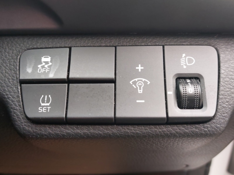 Used Kia Stonic 2019 for sale - 76427177: Photo 12