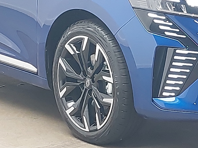 Used Renault Clio 2025 for sale - 76695777: Photo 9