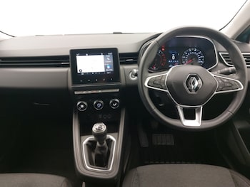 Used Renault Clio 2021 for sale - 79339399: Photo