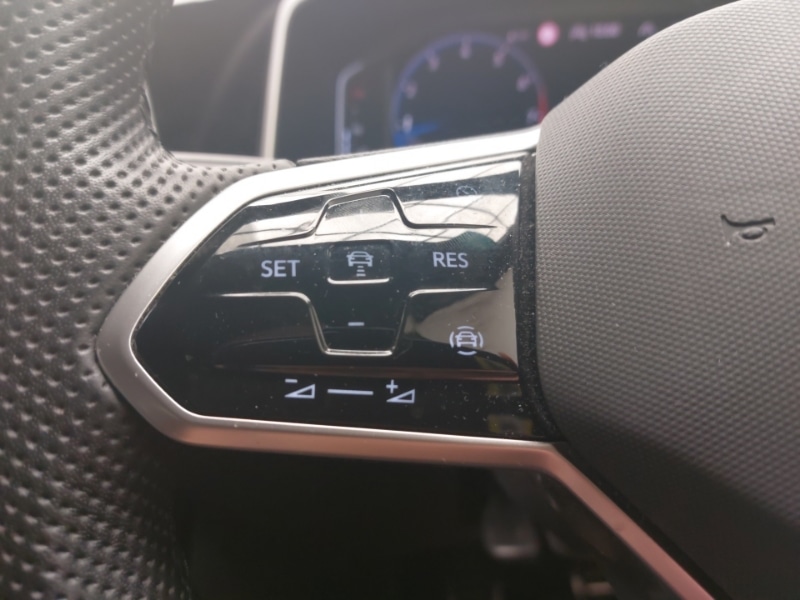 Used Volkswagen T-Roc 2023 for sale - 77065997: Photo 13