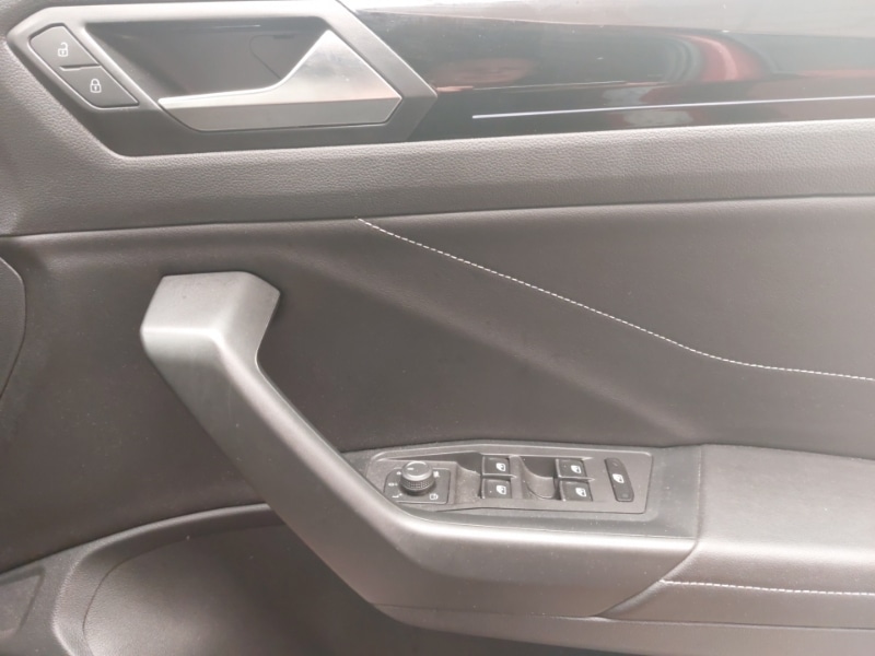 Used Volkswagen T-Roc 2023 for sale - 77065997: Photo 19