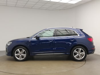 Used Audi Q3 2021 for sale - 76602302: Photo