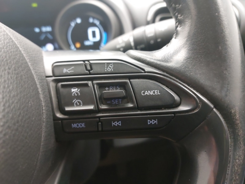 Used Toyota Yaris Cross 2023 for sale - 77039236: Photo 13