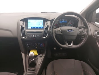 Used Ford Focus 2017 for sale - 78790818: Photo