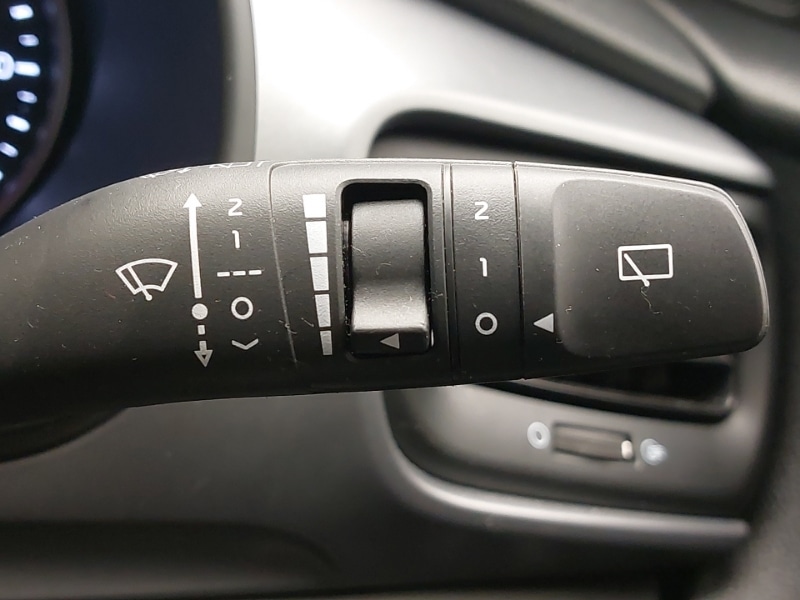 Used Kia Stonic 2023 for sale - 76566857: Photo 15