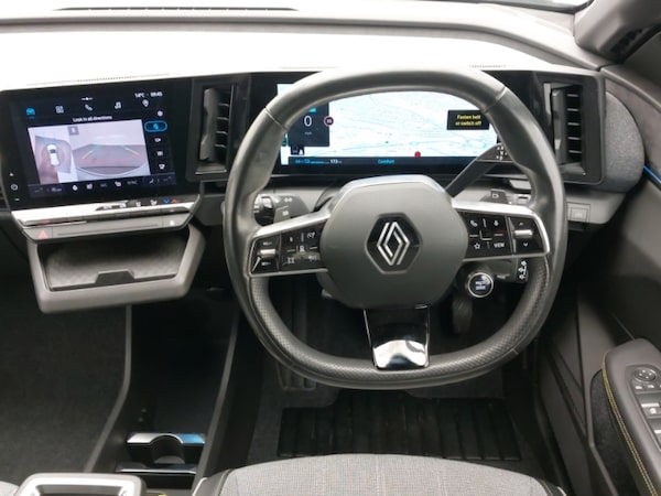 Used Renault Megane E Tech 2022 for sale - 76301880: Photo 7