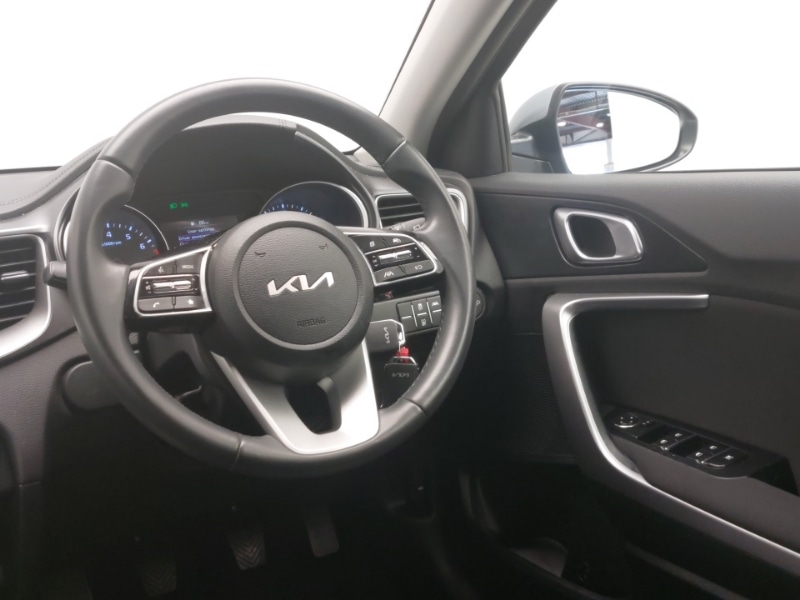 Used Kia XCeed 2023 for sale - 76736840: Photo 11