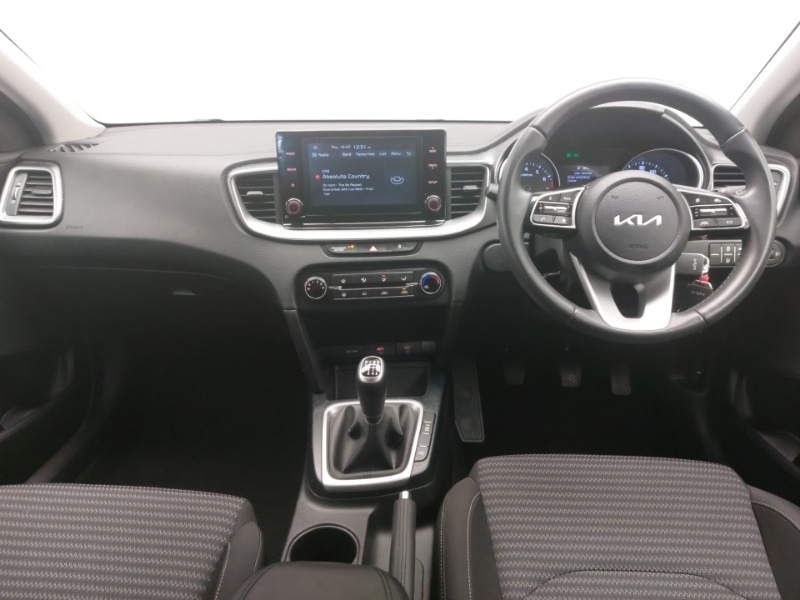 Used Kia XCeed 2023 for sale - 76736840: Photo 2