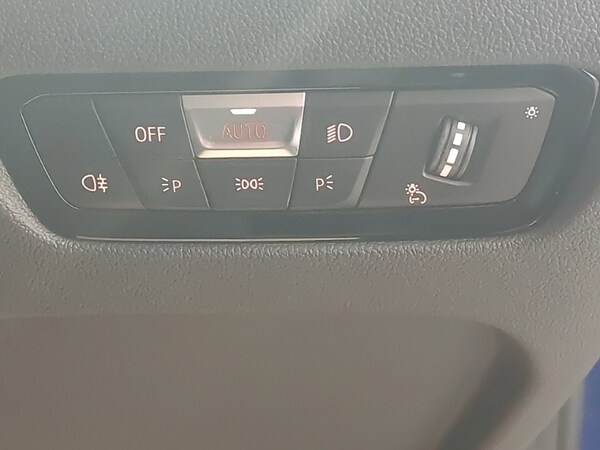 Used BMW 3 Series 2024 for sale - 76107937: Photo 12