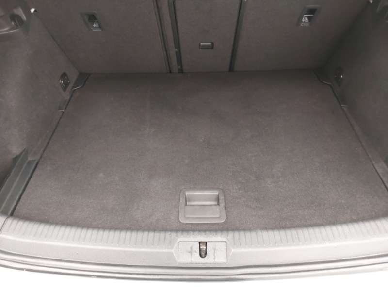 Used Volkswagen Golf 2018 for sale - 77847080: Photo 8