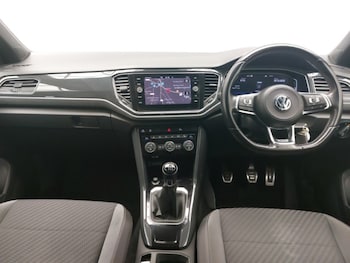 Used Volkswagen T-Roc 2019 for sale - 76656593: Photo