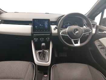 Used Renault Clio 2023 for sale - 78669594: Photo