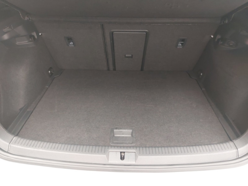 Used Volkswagen Golf 2019 for sale - 77062680: Photo 8