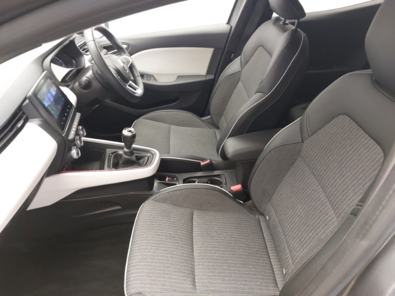 Used Renault Clio 2022 for sale - 77907590: Photo 5