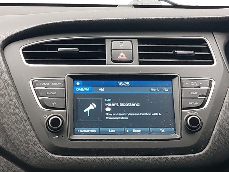 Used Hyundai i20 2019 for sale - 77173710: Photo 10