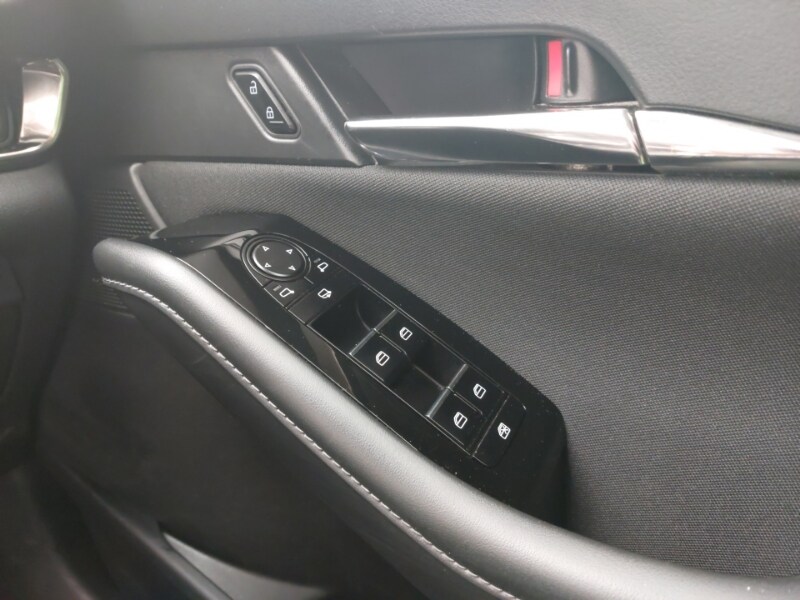 Used Mazda CX-30 2023 for sale - 78211203: Photo 19