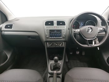 Used Volkswagen Polo 2017 for sale - 75256560: Photo