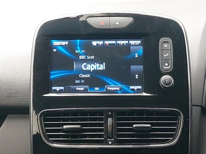 Used Renault Clio 2016 for sale - 76925051: Photo 11