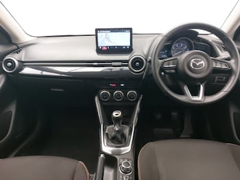 Used Mazda Mazda2 2022 for sale - 76258363: Photo 2