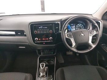 Used Mitsubishi Outlander 2020 for sale - 79393519: Photo