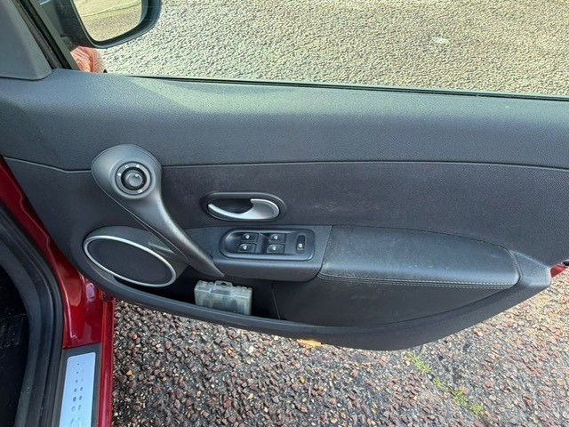 Used Renault Clio 2010 for sale - 77694271: Photo 17