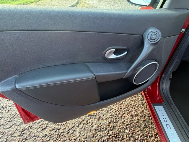 Used Renault Clio 2010 for sale - 77694271: Photo 18