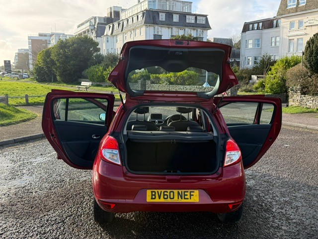 Used Renault Clio 2010 for sale - 77694271: Photo 26