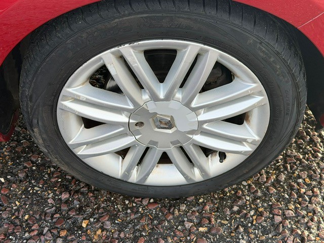 Used Renault Clio 2010 for sale - 77694271: Photo 31