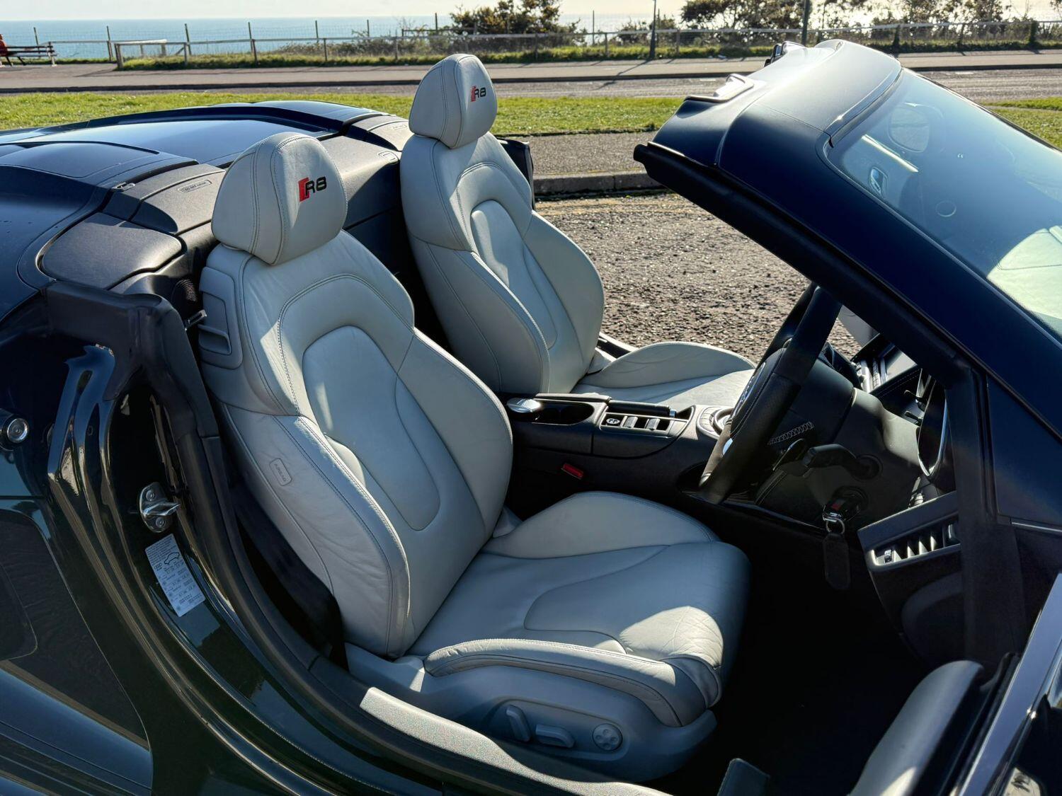 Used Audi R8 2010 for sale - 77478178: Photo 14