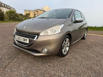 Used Peugeot 208 2013 for sale - 77735820: Photo